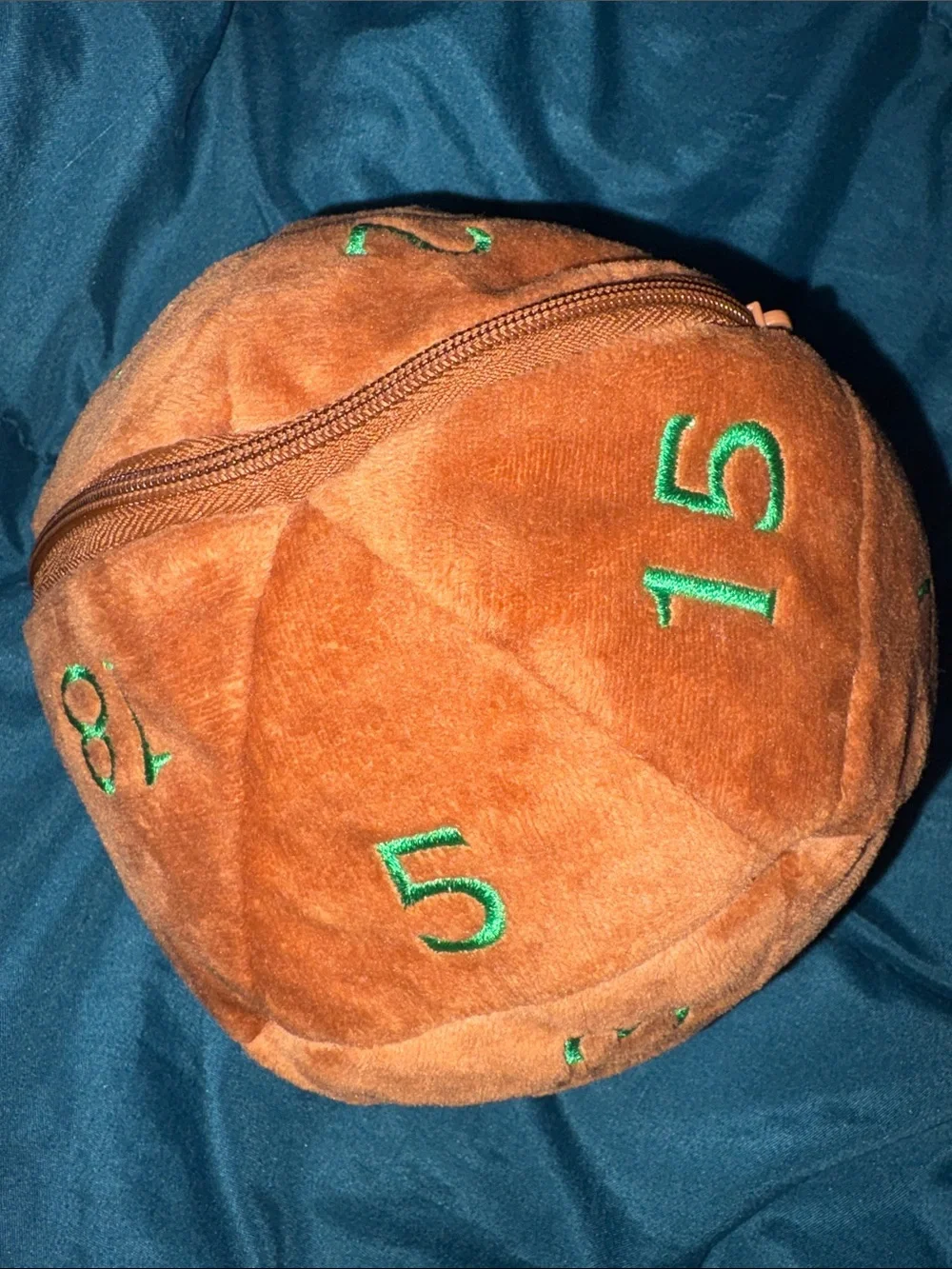 Dungeons & Dragons - Ultra Pro Feywild Copper and Green D20 Plush Dice Bag D & D